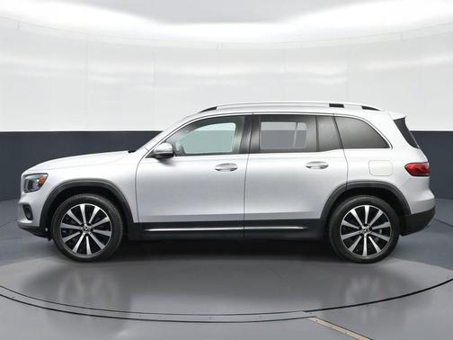 Iridium Silver Metallic 2022 Mercedes-Benz GLB 250 Base