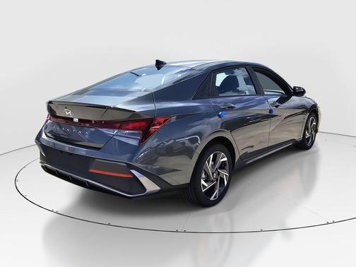 2026 Hyundai ELANTRA HEV Limited