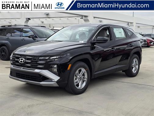 2026 Hyundai TUCSON SE
