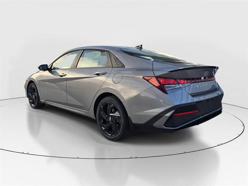 2026 Hyundai ELANTRA HEV SEL Sport