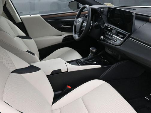 Eminent White Pearl 2023 Lexus ES 350 Luxury