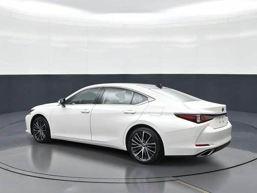 Eminent White Pearl 2023 Lexus ES 350 Luxury