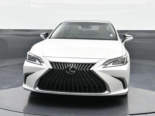 Eminent White Pearl 2023 Lexus ES 350 Luxury