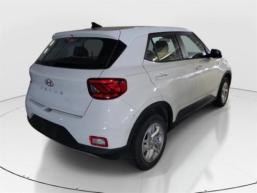 2022 Hyundai VENUE SE