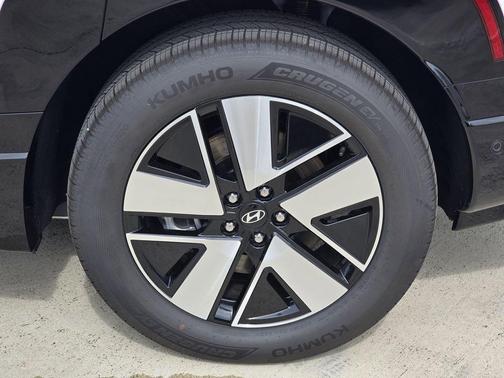 Snow White Pearl 2026 Hyundai IONIQ 9 SEL