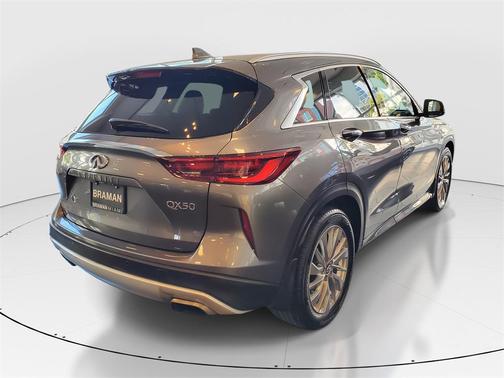 2023 INFINITI QX50 LUXE