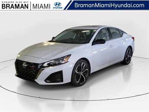 2023 Nissan Altima SR FWD
