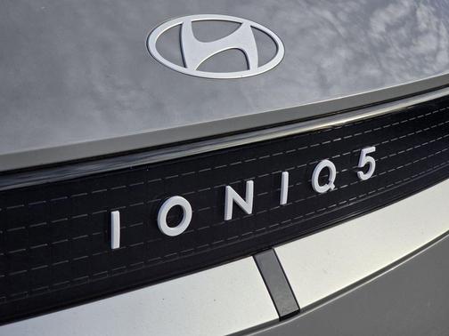 Cyber Gray 2026 Hyundai IONIQ 5 SE