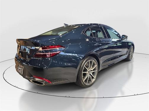 2025 Genesis G70 2.5T RWD