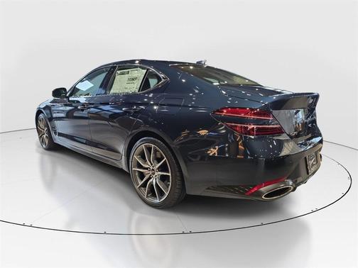 2025 Genesis G70 2.5T RWD