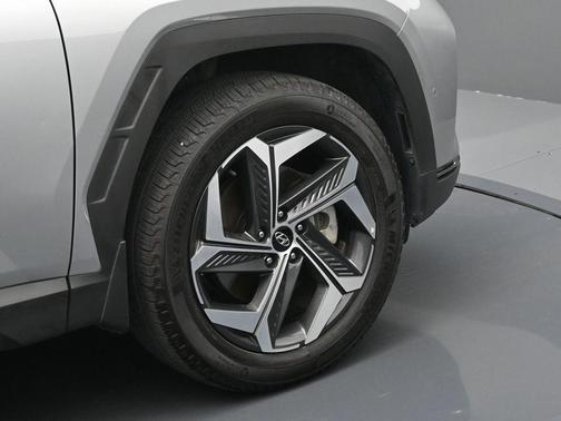 Shimmering Silver 2023 Hyundai TUCSON Limited