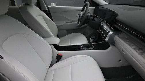 Ultimate Red Metallic 2025 Hyundai KONA SE