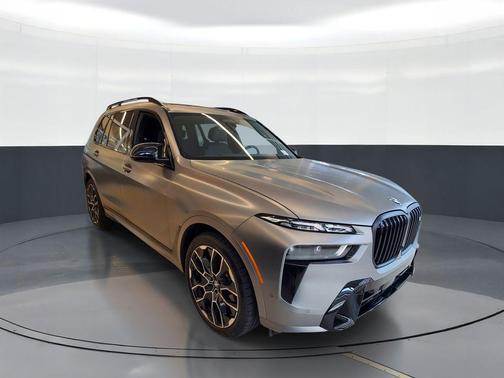 Frozen Pure Grey Metallic 2024 BMW X7 M60i
