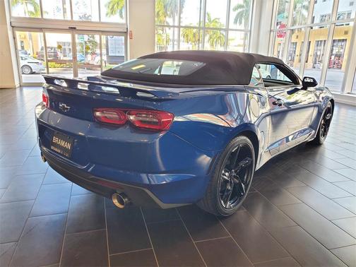 2024 Chevrolet Camaro RWD Convertible LT1