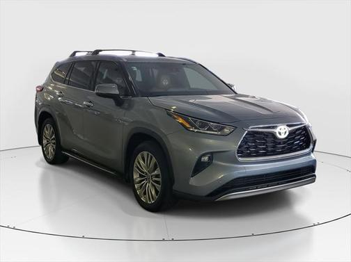 2024 Toyota Highlander Platinum
