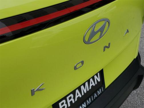 2025 Hyundai KONA SEL Convenience