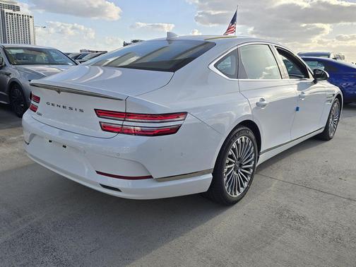 2023 Genesis Electrified G80 Base