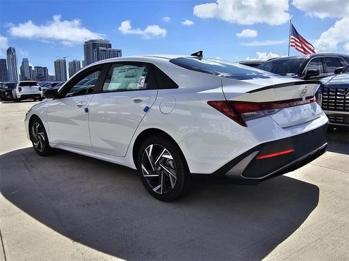 2025 Hyundai ELANTRA Sport