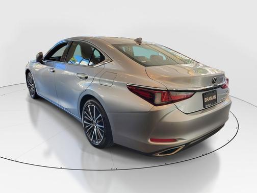 2023 Lexus ES 350 Base
