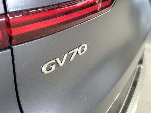 2024 Genesis GV70 2.5T AWD