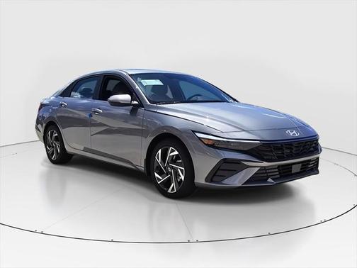 2025 Hyundai ELANTRA SEL