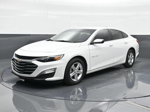 Summit White 2024 Chevrolet Malibu 1LS