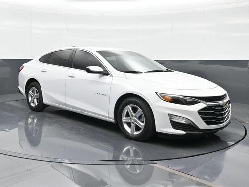 Summit White 2024 Chevrolet Malibu 1LS