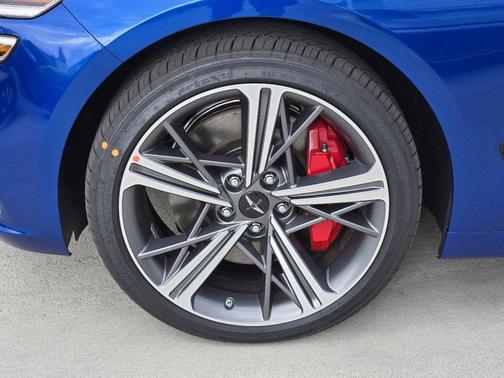 2025 Genesis G70 2.5T RWD