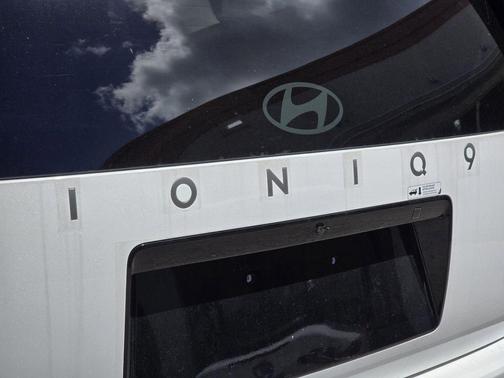 2026 Hyundai IONIQ 9 SEL