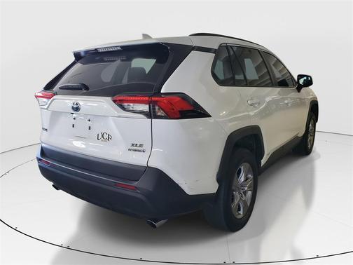 2022 Toyota RAV4 Hybrid XLE
