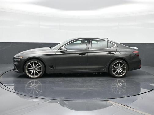 Makalu Gray 2023 Genesis G70 2.0T RWD
