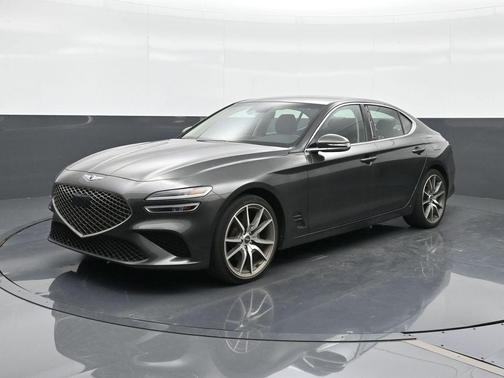 Makalu Gray 2023 Genesis G70 2.0T RWD