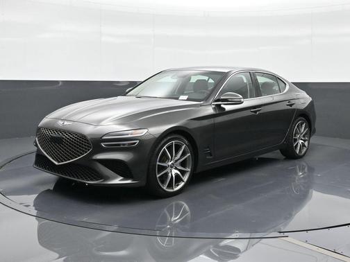 Makalu Gray 2023 Genesis G70 2.0T RWD
