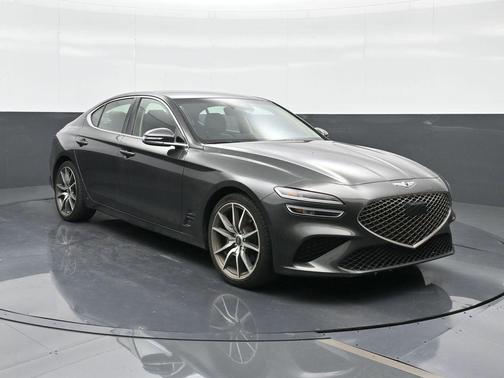 Makalu Gray 2023 Genesis G70 2.0T RWD