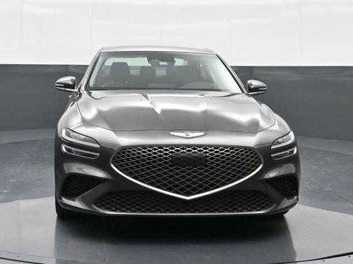 Makalu Gray 2023 Genesis G70 2.0T RWD