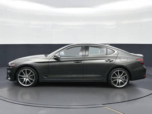 Makalu Gray 2023 Genesis G70 2.0T RWD
