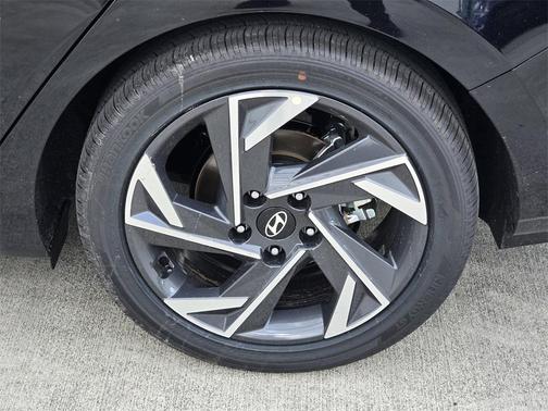 2026 Hyundai ELANTRA HEV Limited