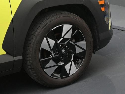 Neoteric Yellow 2025 Hyundai KONA SEL Convenience