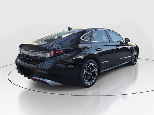 2026 Hyundai SONATA SEL