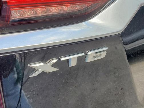 2024 Cadillac XT6 Premium Luxury FWD