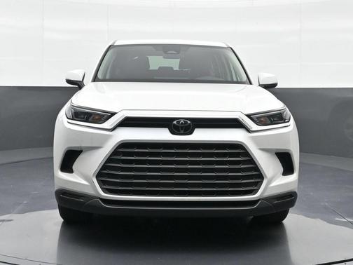 Wind Chill Pearl 2025 Toyota Highlander Hybrid LE