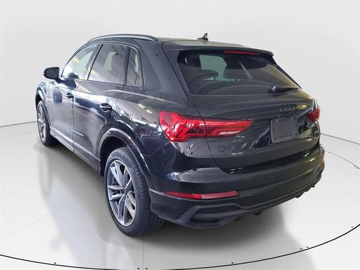 2024 Audi Q3 Premium 45 TFSI S line quattro Tiptronic