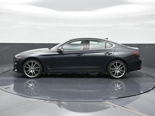 Hallasan Green 2023 Genesis G70 2.0T RWD