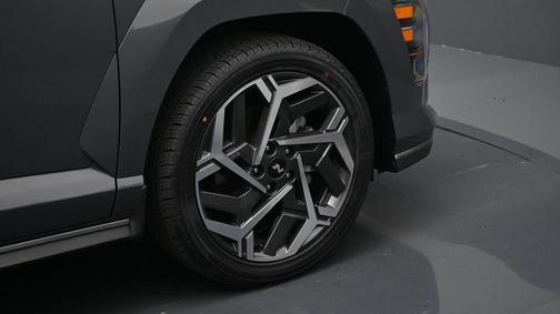 Ecotronic Gray Pearl 2025 Hyundai KONA N Line S