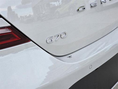 2025 Genesis G70 2.5T RWD