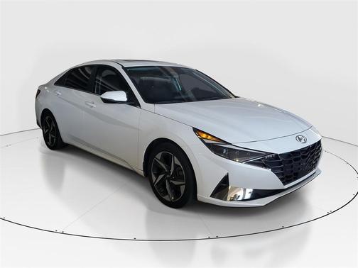 2022 Hyundai ELANTRA Limited