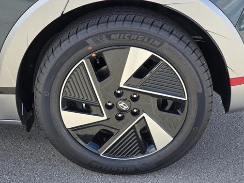 2025 Hyundai IONIQ 5 SEL