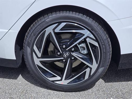 2026 Hyundai SONATA SEL