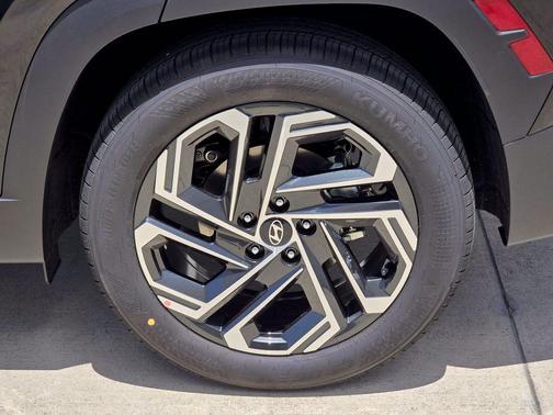 Phantom Black 2026 Hyundai TUCSON SEL Plus
