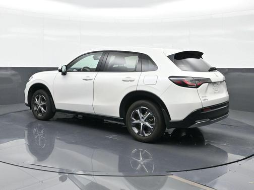 Platinum White Pearl 2024 Honda HR-V EX-L